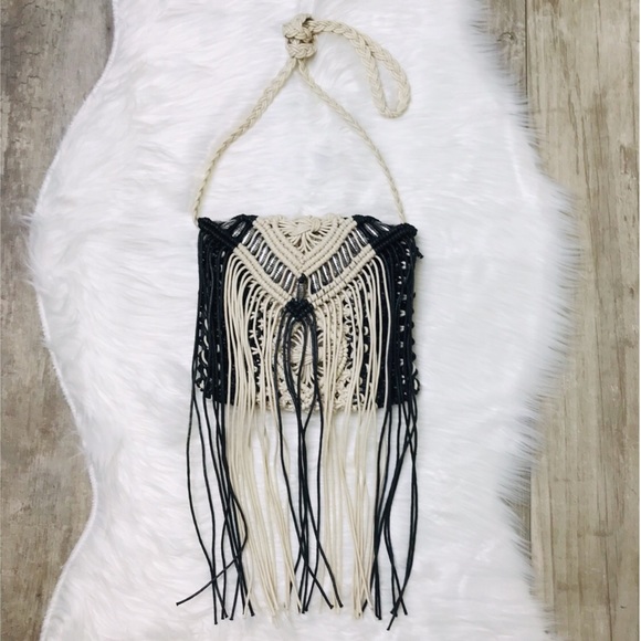 • 3X H P • Runaway Woven Wanderlust Bag - Black - Picture 4 of 6